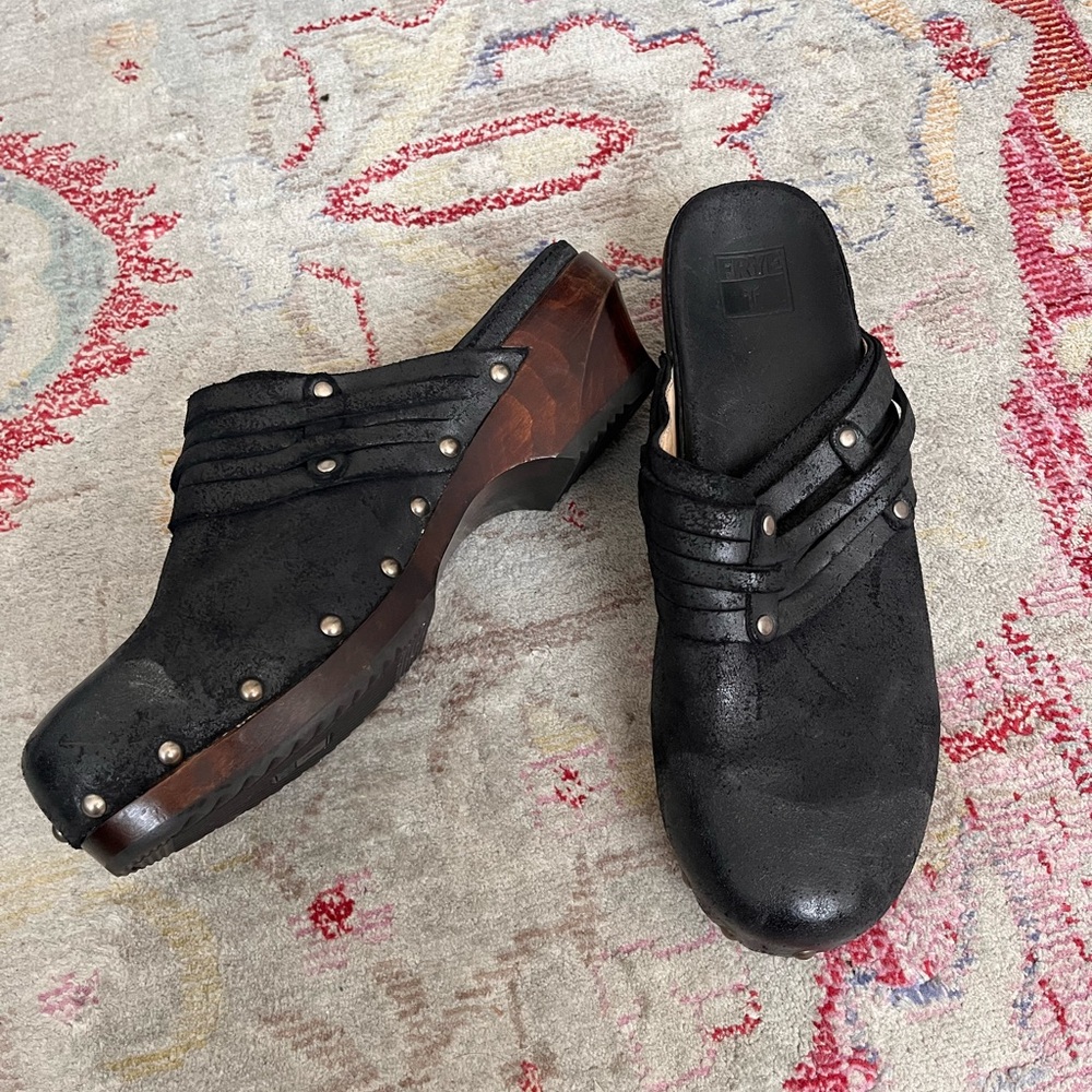 Frye Clara Stud Clogs